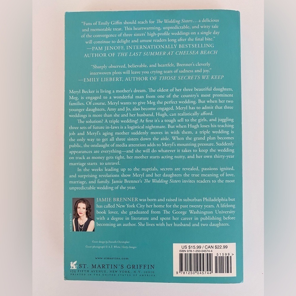Set of 4 Assorted SoftBack Books by Popular Authors - Great for Any Book Lover - Picture 6 of 11